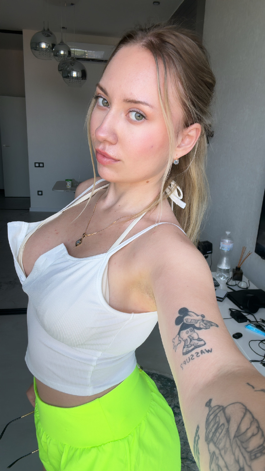 KateV in her underwear in Anshan