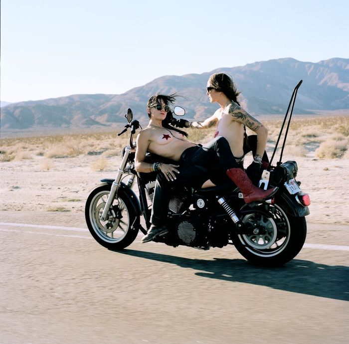 Girls on a motorcycle in Anshan
