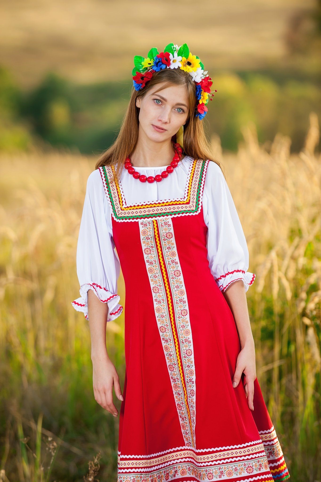 Women in Slavic costumes in Anshan