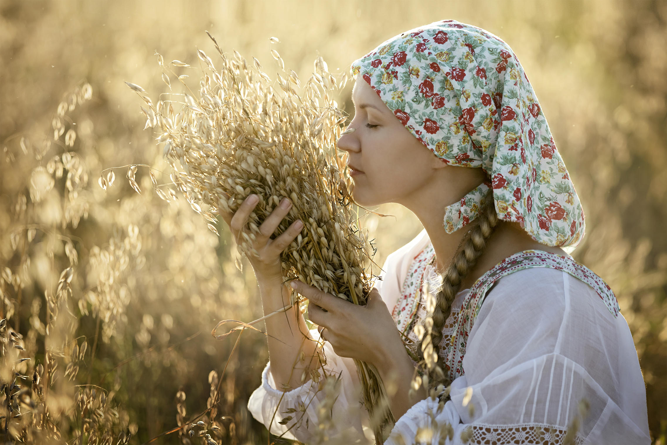 Photo Women in Slavic costumes in Anshan
